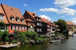 beautiful-shot-klein-venedig-bamberg-germany-across-river-with-boats-cloudy-daylight
